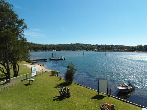 Lake Edge Apartments - Accommodation Search 3