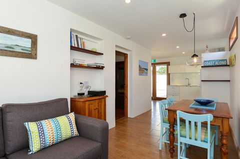 Trafalgar Premium Vintage Suites - Accommodation Search 20