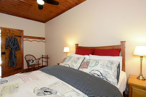 Trafalgar Premium Vintage Suites - Accommodation Search 23