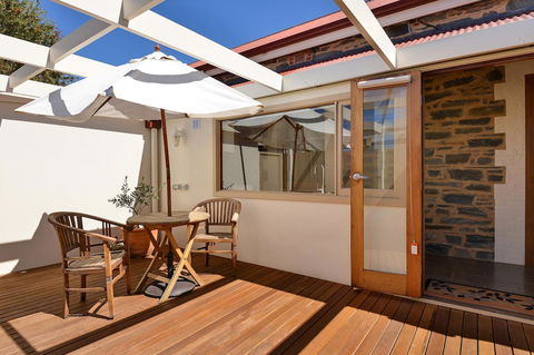Trafalgar Premium Vintage Suites - Accommodation Search 13