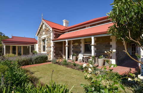 Trafalgar Premium Vintage Suites - Accommodation Search 0