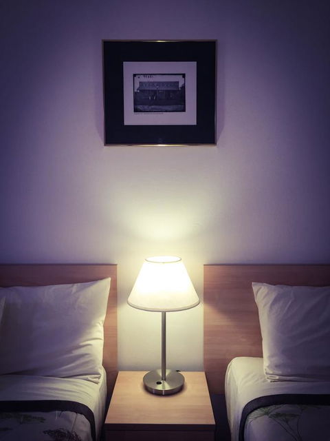 Ten Dollar Town Motel - Accommodation Search 28