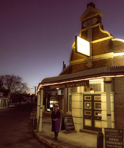 Ten Dollar Town Motel - Accommodation Search 26
