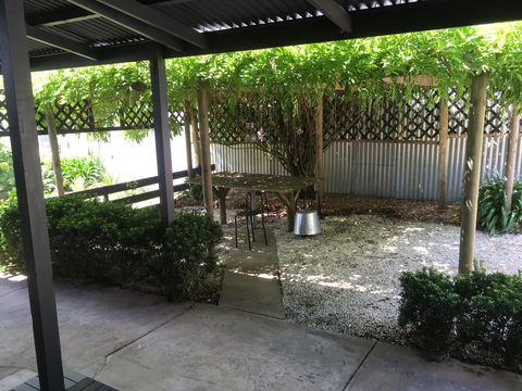 Hilltop Too - Accommodation Search 11