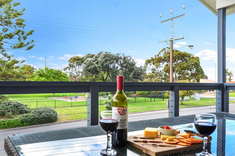 'Hope House' - Encounter Bay - Accommodation Search 1