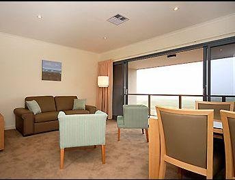 Lady Bay Hotel - Accommodation Search 6