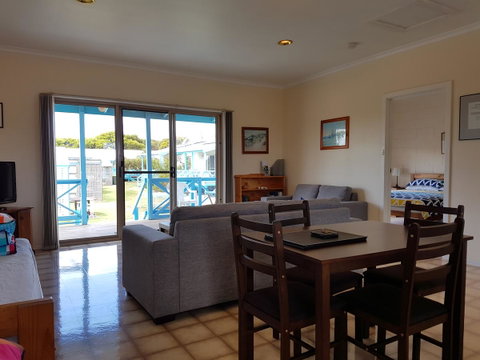 Marion Bay Holiday Villas - Accommodation Search 15