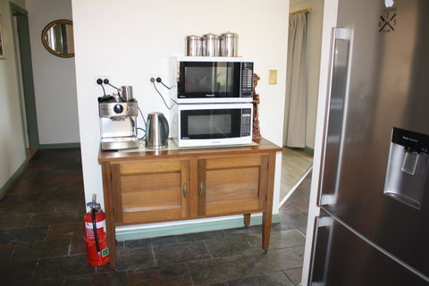Maslin Beach House - Accommodation Search 11