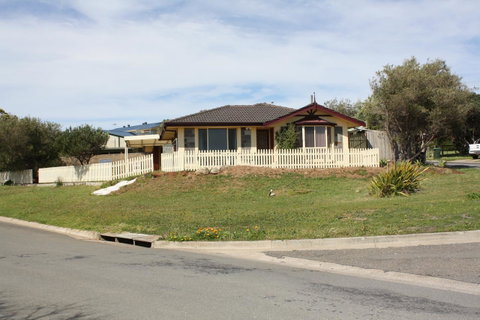 Maslin Beach House - Accommodation Search 0