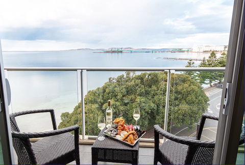 Port Lincoln Hotel - Accommodation Search 13