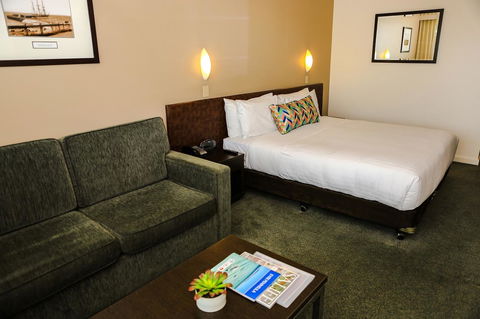 Port Lincoln Hotel - Accommodation Search 6