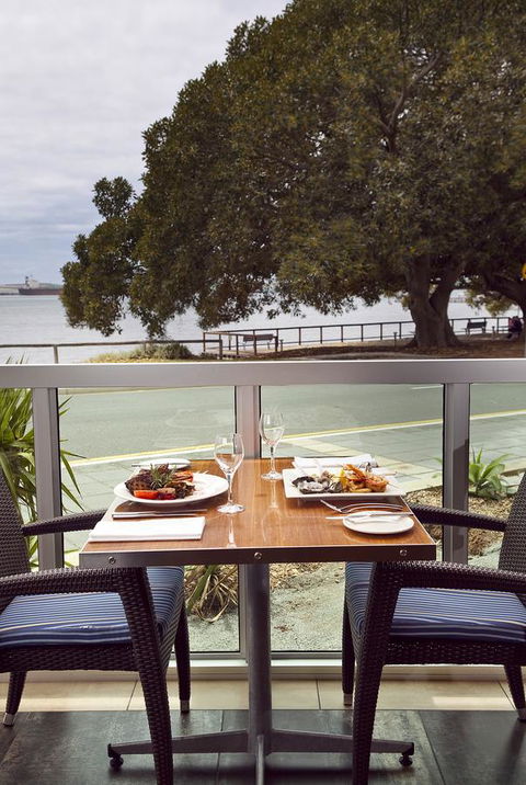 Port Lincoln Hotel - Accommodation Search 42