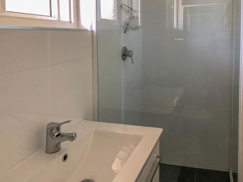 Beachview - Accommodation Search 25