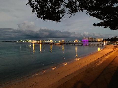 Hilton Beachfront Motel - Accommodation Search 10