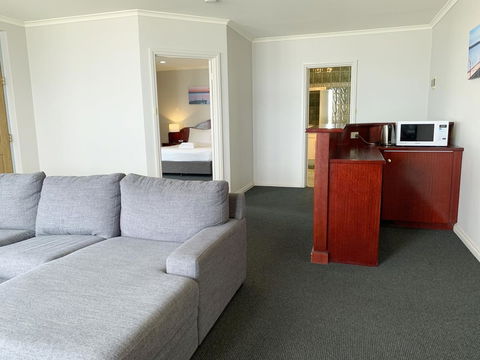 Hilton Beachfront Motel - Accommodation Search 16