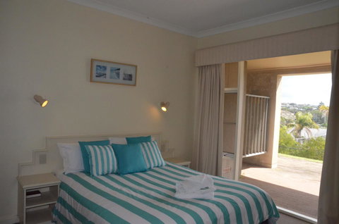 The Bluff Resort Apartments - Accommodation Search 30