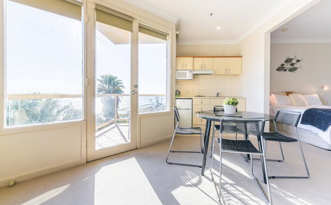 The Bluff Resort Apartments - Accommodation Search 9
