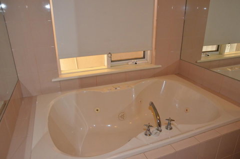 The Bluff Resort Apartments - Accommodation Search 37
