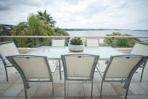 The Bluff Resort Apartments - Accommodation Search 35
