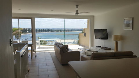 The Bluff Resort Apartments - Accommodation Search 16