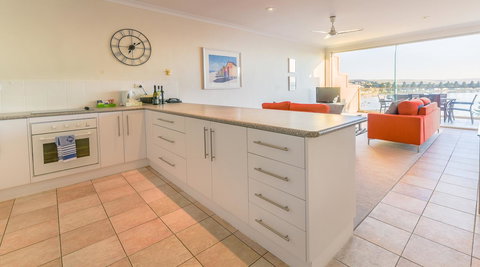 The Bluff Resort Apartments - Accommodation Search 17