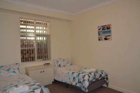 The Bluff Resort Apartments - Accommodation Search 18