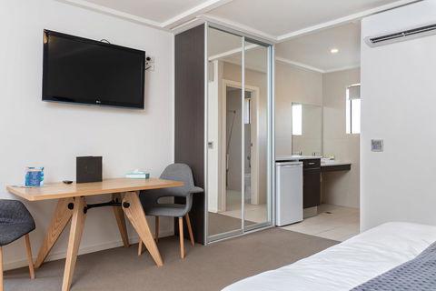 Mick O\'Sheas - Accommodation Search 1