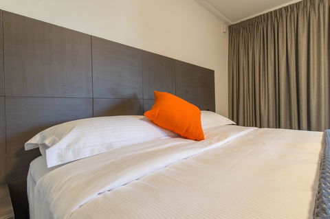 Mick O\'Sheas - Accommodation Search 30