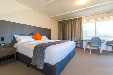 Mick O\'Sheas - Accommodation Search 0