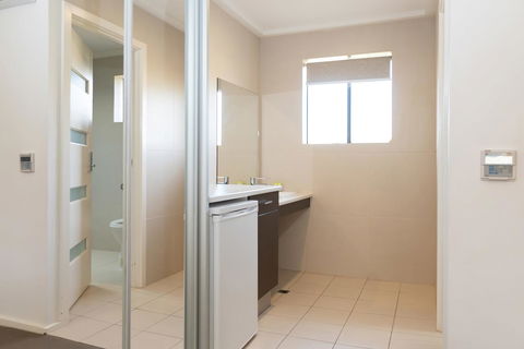 Mick O\'Sheas - Accommodation Search 3