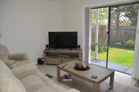 Townhouse On The Marina - Accommodation Search 18