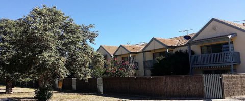 Townhouse On The Marina - Accommodation Search 0