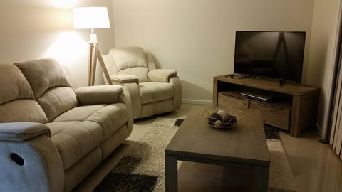 Townhouse On The Marina - Accommodation Search 1