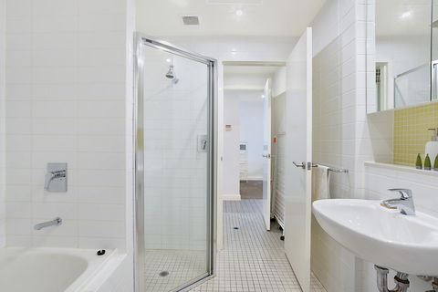 Beachside Luxury & Comfort, Ocean Views In Glenelg - Accommodation Search 18