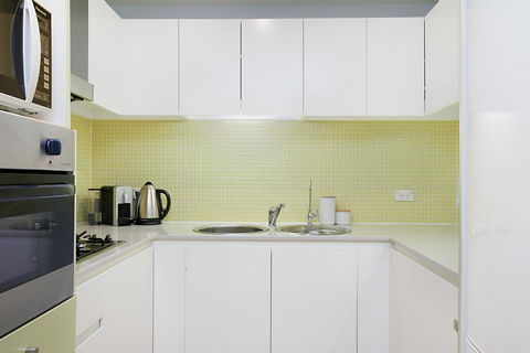 Beachside Luxury & Comfort, Ocean Views In Glenelg - Accommodation Search 14