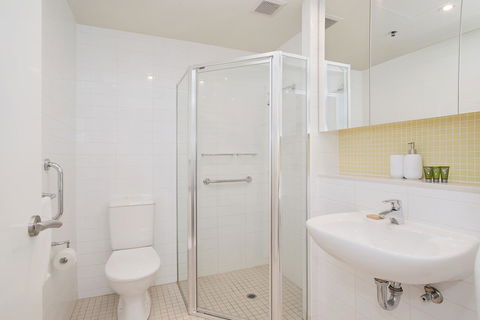 Beachside Luxury & Comfort, Ocean Views In Glenelg - Accommodation Search 21