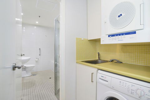 Beachside Luxury & Comfort, Ocean Views In Glenelg - Accommodation Search 20