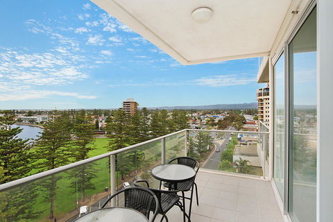 Beachside Luxury & Comfort, Ocean Views In Glenelg - Accommodation Search 23