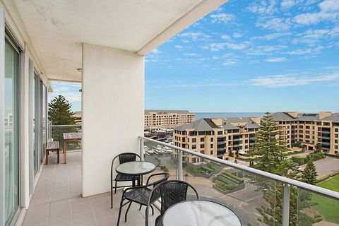 Beachside Luxury & Comfort, Ocean Views In Glenelg - Accommodation Search 2