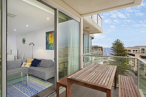 Beachside Luxury & Comfort, Ocean Views In Glenelg - Accommodation Search 1
