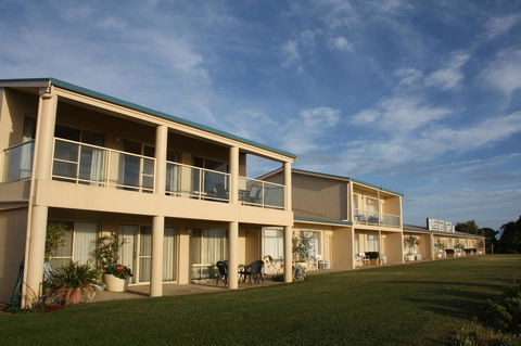 Lakeview Motel And Apartments - Accommodation Search 2