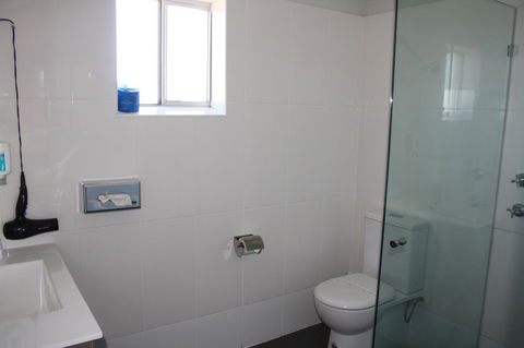 Lakeview Motel And Apartments - Accommodation Search 38