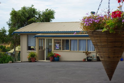 Lakeview Motel And Apartments - Accommodation Search 35