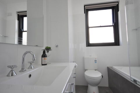 The One @ Henley Beach - Accommodation Search 4