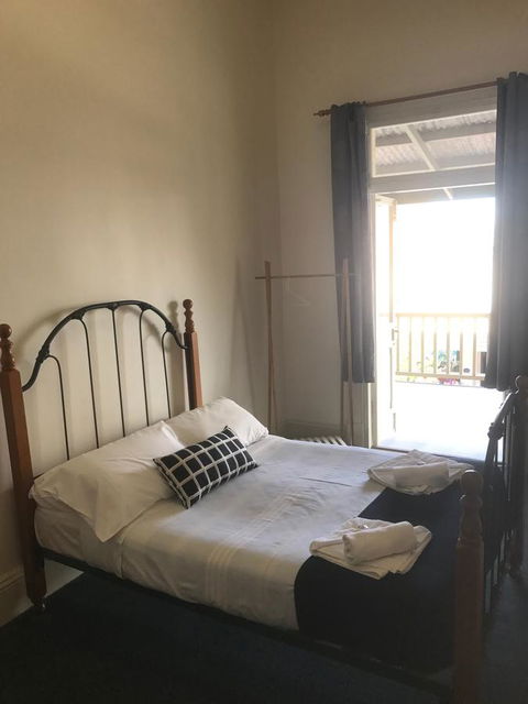 Grosvenor Hotel - Accommodation Search 3