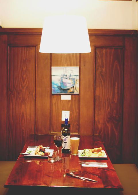 Caledonian Inn - Accommodation Search 30
