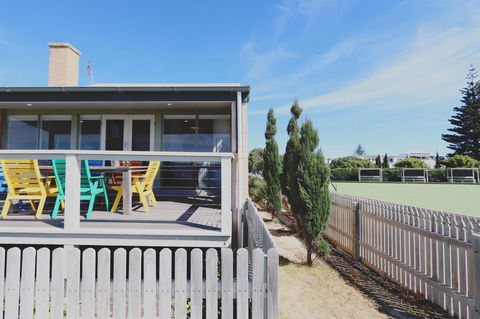 Caledonian Inn - Accommodation Search 11