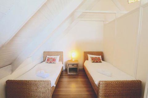 Caledonian Inn - Accommodation Search 9