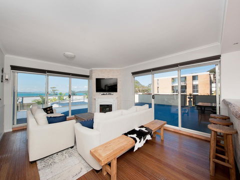 Ramada Resort By Wyndham Shoal Bay - Accommodation Search 11