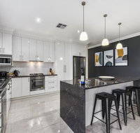 Accommodation on Lansell 2 - Accommodation Search